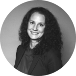 Porträttfoto på styrelsemedlem Nina Brohalll